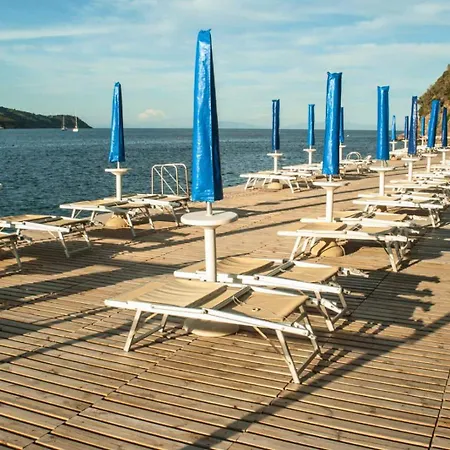 Hotiday Collection - Porto Azzurro מלון קאפוליברי