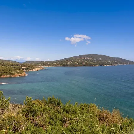 Hotiday Collection - Porto Azzurro מלון